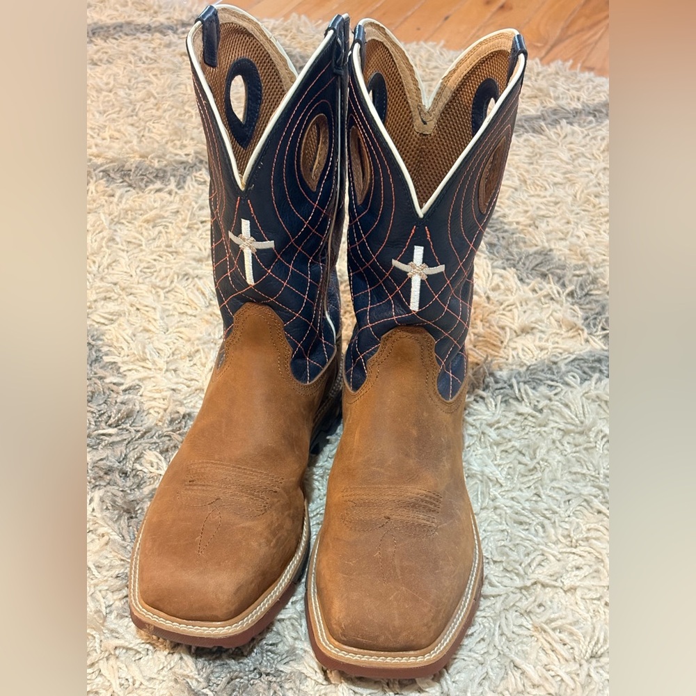 Twisted X Men’s waterproof work boot with alloy toe Size 9 1/2EE
